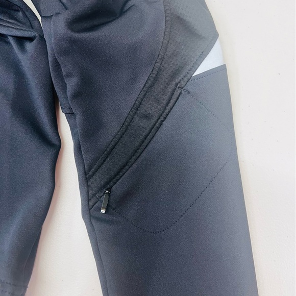 Brooks Women’s 1/2 Zip Black Running Shirt Size M - Picture 7 of 9